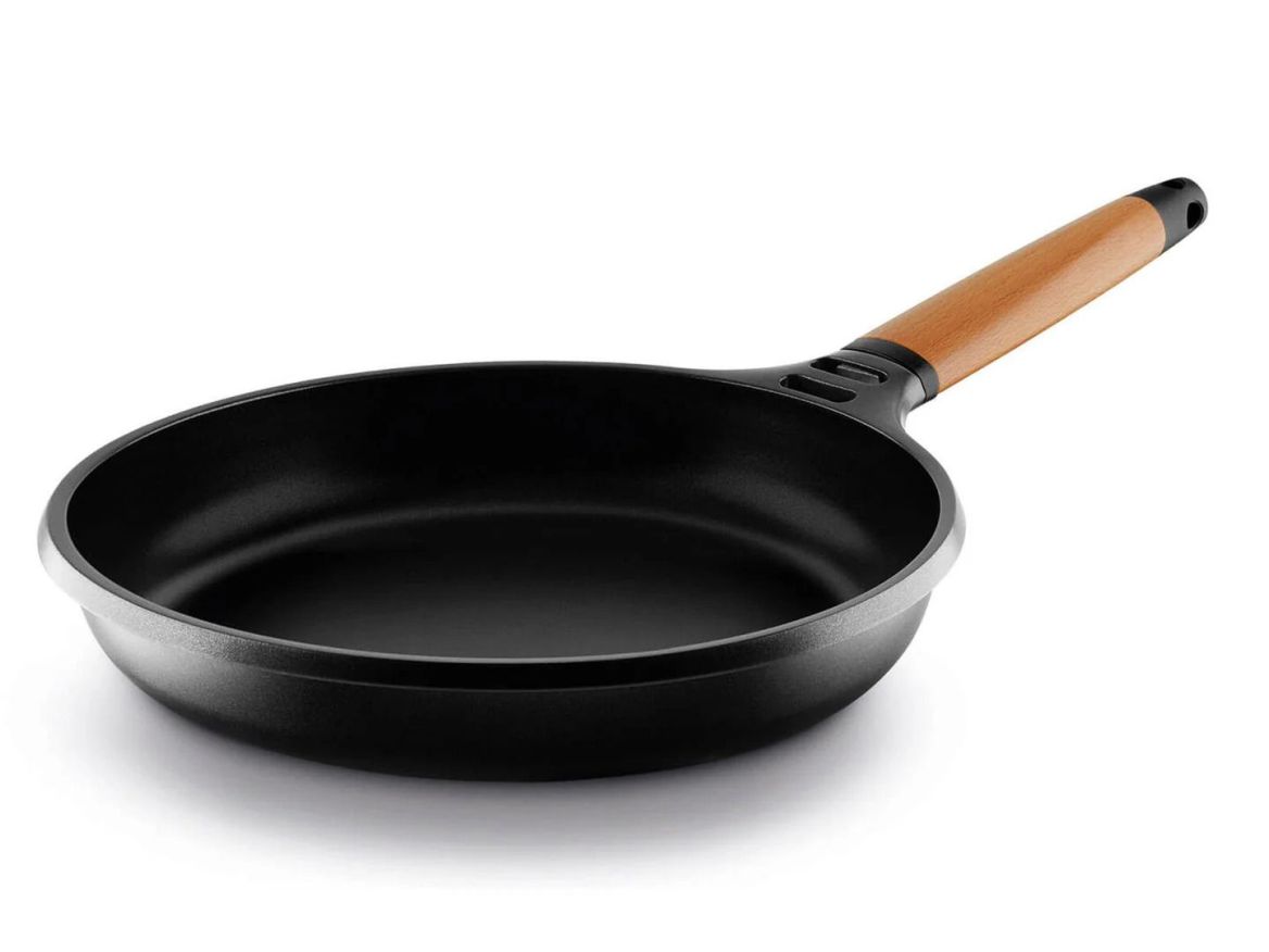 CASTEY CLASSIC Aluguss-Bratpfanne – 28 cm mit abnehmbarem Holzgriff, induktionsgeeignet