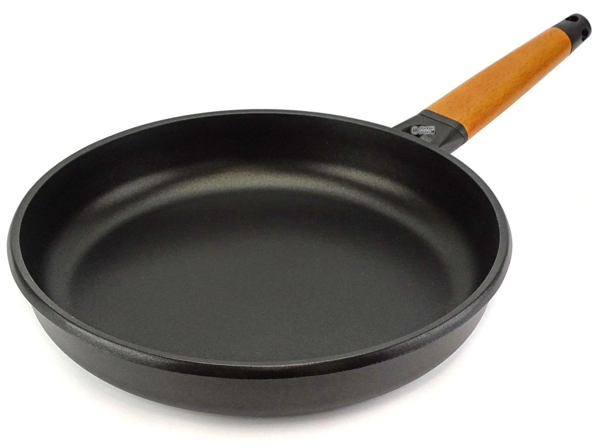 CASTEY CLASSIC Aluguss-Bratpfanne – 30 cm mit abnehmbarem Holzgriff, induktionsgeeignet